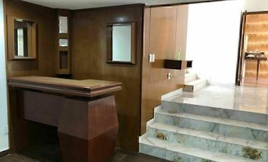 CASA EN VENTA CON HERMOSO JARDÍN