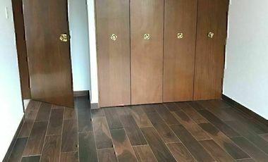 CASA EN VENTA CON HERMOSO JARDÍN