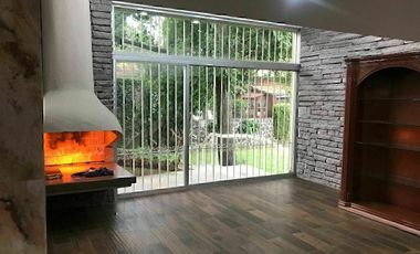 CASA EN VENTA CON HERMOSO JARDÍN