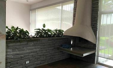 CASA EN VENTA CON HERMOSO JARDÍN