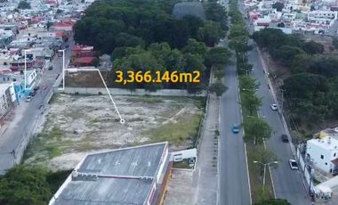 Amplio terreno en Avenida Lázaro Cardenas