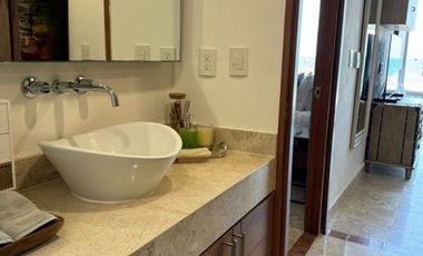 Departamento con vista al mar  en el  Country Club Campeche