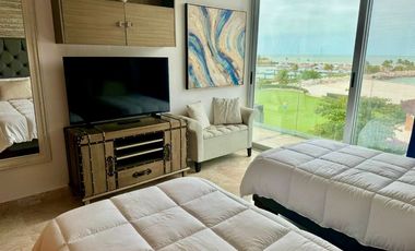 Departamento con vista al mar  en el  Country Club Campeche
