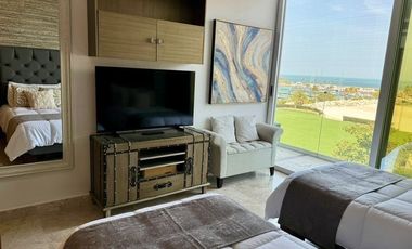 Departamento con vista al mar  en el  Country Club Campeche