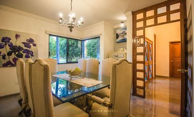 Casa en  venta en Valle Real frente a Parque