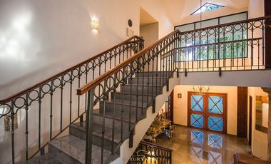 Casa en  venta en Valle Real frente a Parque