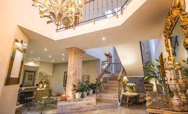 Casa en  venta en Valle Real frente a Parque