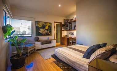 Casa en  venta en Valle Real frente a Parque