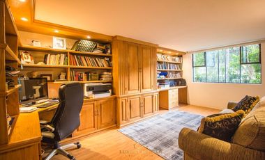Casa en  venta en Valle Real frente a Parque