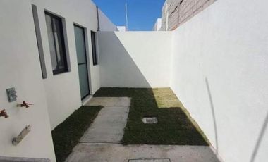 VENTA DE HERMOSA CASA DE 1 PLANTA EN MONTELLANO 2, EN VILLA DE ALVAREZ COLIMA