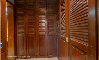 Casa en venta para Remodelar en Rinconada Santa Rita cerca Consulado Americano