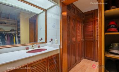 Casa en venta para Remodelar en Rinconada Santa Rita cerca Consulado Americano
