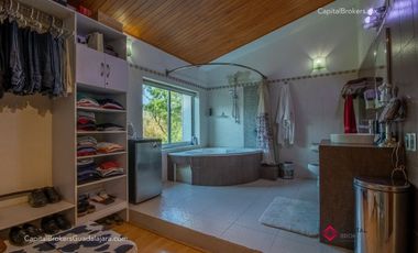 Casa en venta para Remodelar en Rinconada Santa Rita cerca Consulado Americano