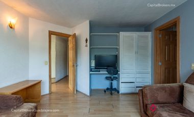 Casa en venta para Remodelar en Rinconada Santa Rita cerca Consulado Americano