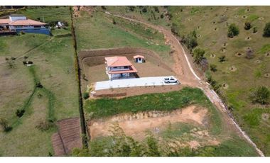 VENDO FINCA MARINILLA 6.500 MTS CERCA DEL PUEBLO CH