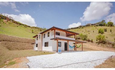 VENDO FINCA MARINILLA 6.500 MTS CERCA DEL PUEBLO CH