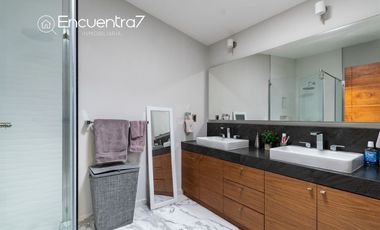 VENTA BELLA CASA EN INTERLOMAS