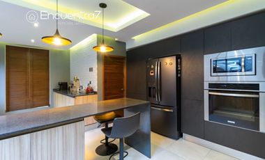 VENTA BELLA CASA EN INTERLOMAS