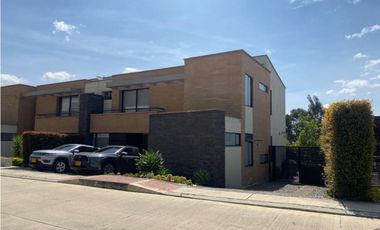 VENTA CASA BOSQUE RESIDENCIAL CAJICA