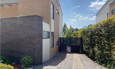 VENTA CASA BOSQUE RESIDENCIAL CAJICA