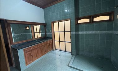 VENTA  O ARRIENDO DE CASA ESQUINERA EN ZONA ORIENTE