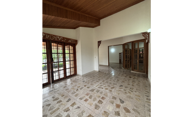 VENTA  O ARRIENDO DE CASA ESQUINERA EN ZONA ORIENTE