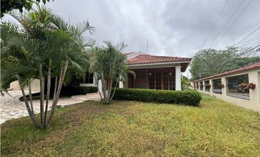 VENTA  O ARRIENDO DE CASA ESQUINERA EN ZONA ORIENTE
