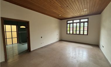 VENTA  O ARRIENDO DE CASA ESQUINERA EN ZONA ORIENTE