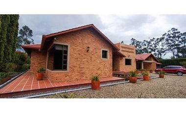 Vendo espectacular casa Quinta en Sopo