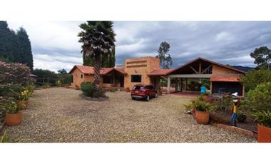Vendo espectacular casa Quinta en Sopo
