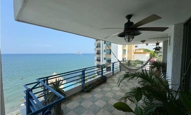 Amplio apartamento frente al mar