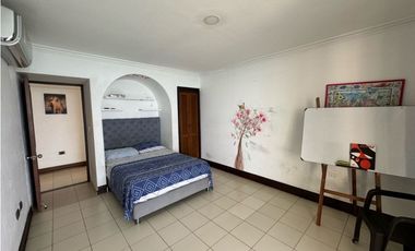 Amplio apartamento frente al mar