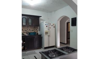 VENTA AMPLIA CASA OPCION DE INVERSION - EXCELENTE UBICACION PEREIRA