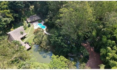 FINCA CABALLISTA CON LAGO EN GIRARDOTA