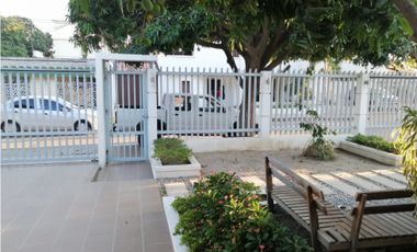 Venta de amplia casa en el Jardín Santa Marta -FV