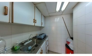 OFICINA-BODEGA PARA VENTA