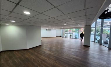 arriendo Local  zona financiera Norte Muy bien Ubicado