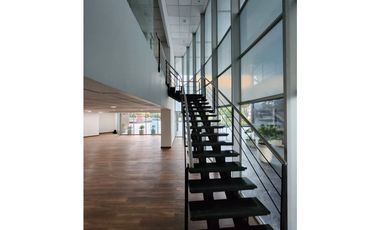 arriendo Local  zona financiera Norte Muy bien Ubicado