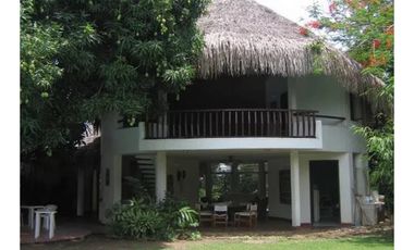 Casa en venta en Ricaurte sector Peñaliza