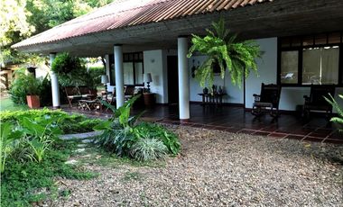 Casa en venta en Ricaurte sector Peñaliza