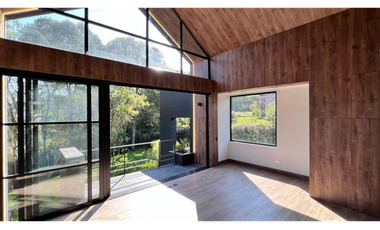 Venta moderna casa para estrena- Variante Palmas