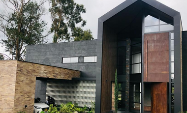 Venta moderna casa para estrena- Variante Palmas