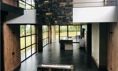Venta moderna casa para estrena- Variante Palmas