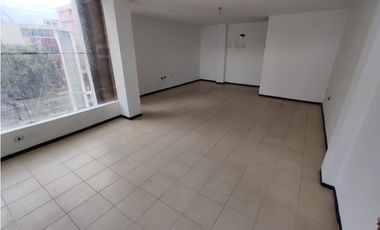 Ciudad Jardín Oficina en Arriendo