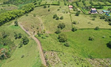 LOTE EN VENTA EN ALCALA - VALLE