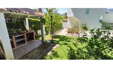Casa En Condominio Con Piscina En San Joaquín La Mesa Cundi