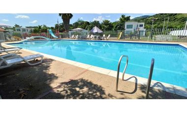 Casa En Condominio Con Piscina En San Joaquín La Mesa Cundi