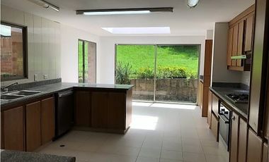 Casa en venta en Chía Vereda Yerbabuena