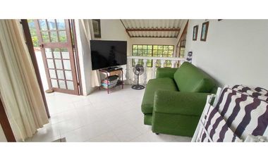 Casa Campestre En San Joaquín En Condominio