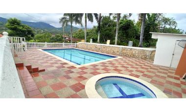 Casa Campestre En San Joaquín En Condominio